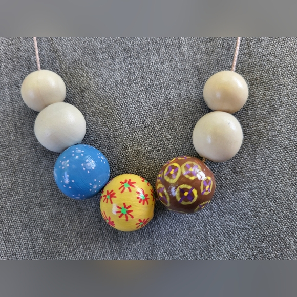 New handmade Necklace and earrings set - Picture 2 of 9